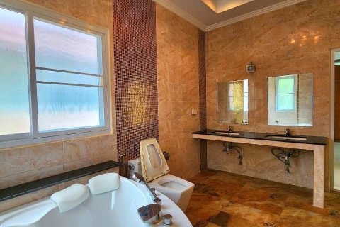 Дом в Паттайе, Таиланд с 5 спальнями  № 140940 - фото 13