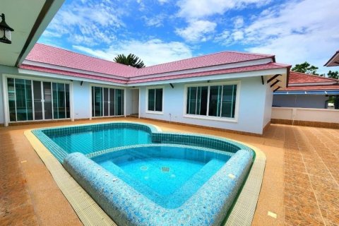 Дом в Паттайе, Таиланд с 5 спальнями  № 140940 - фото 2