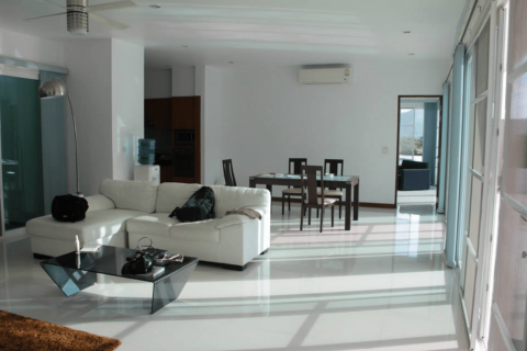 Villa in Kathu, Thailand 4 bedrooms № 140944 - photo 9