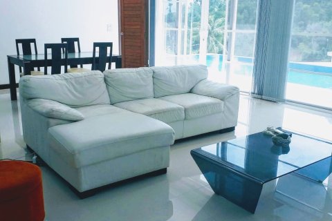 Villa in Kathu, Thailand 4 bedrooms № 140944 - photo 14