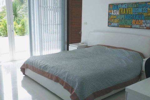 Villa in Kathu, Thailand 4 bedrooms № 140944 - photo 22