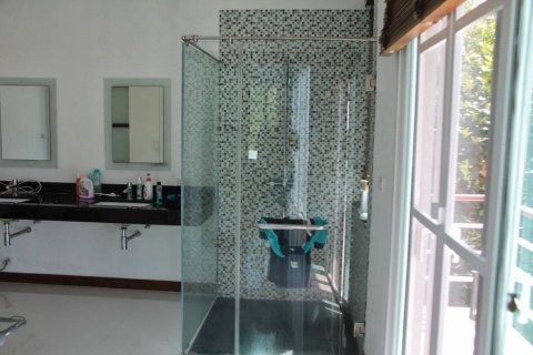 Villa in Kathu, Thailand 4 bedrooms № 140944 - photo 5