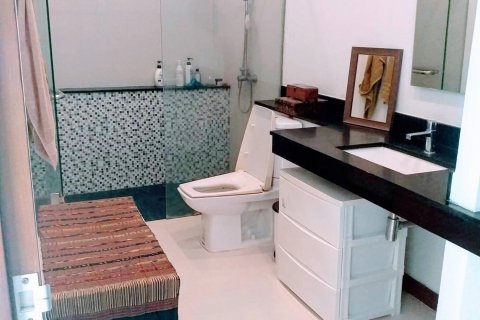 Villa in Kathu, Thailand 4 bedrooms № 140944 - photo 28