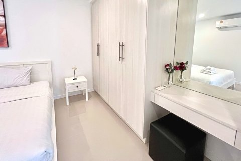 Condo in Hua Hin, Thailand, 3 bedrooms № 205669 - photo 6