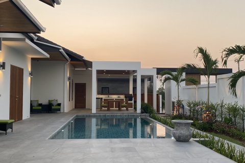 Villa in Hua Hin, Thailand 3 bedrooms № 205667 - photo 2