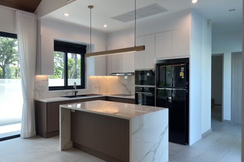 Villa in Hua Hin, Thailand 3 bedrooms № 205667 - photo 13