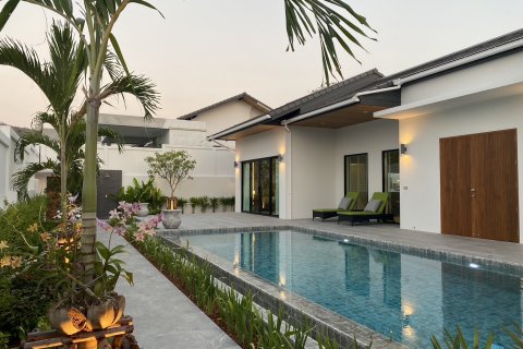 Villa in Hua Hin, Thailand 3 bedrooms № 205667 - photo 3