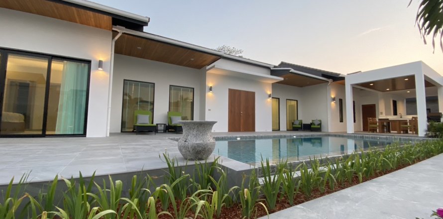 Villa in Hua Hin, Thailand 3 bedrooms № 205667
