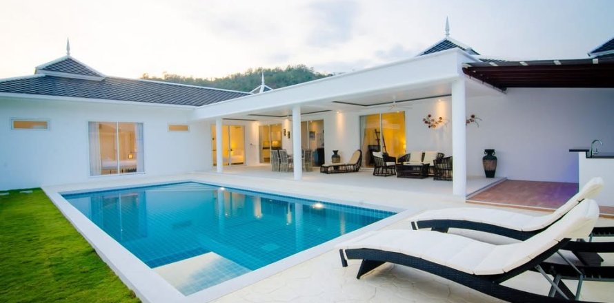Villa à Hua Hin, Thaïlande 4 chambres № 205668
