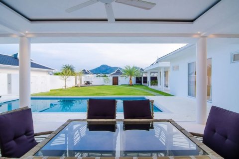 Villa à Hua Hin, Thaïlande 4 chambres № 205668 - photo 2