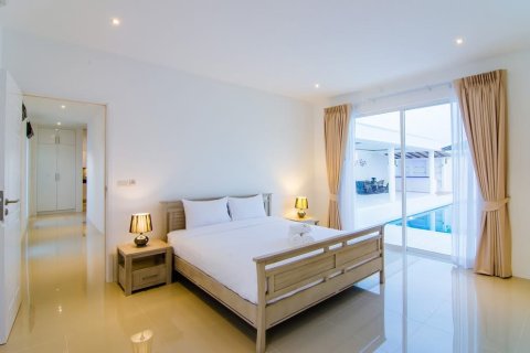 Villa à Hua Hin, Thaïlande 4 chambres № 205668 - photo 8