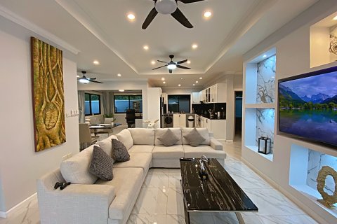Villa in Hua Hin, Thailand 3 bedrooms № 205666 - photo 21