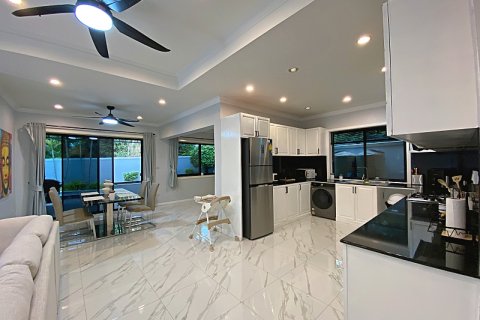 Villa in Hua Hin, Thailand 3 bedrooms № 205666 - photo 24