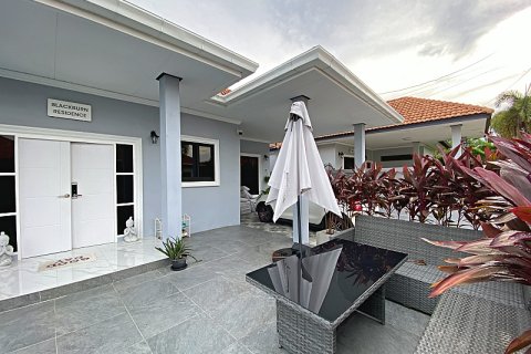 Villa in Hua Hin, Thailand 3 bedrooms № 205666 - photo 7