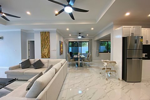 Villa in Hua Hin, Thailand 3 bedrooms № 205666 - photo 25