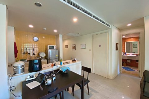 Condo in Hua Hin, Thailand, 1 bedroom № 205672 - photo 9