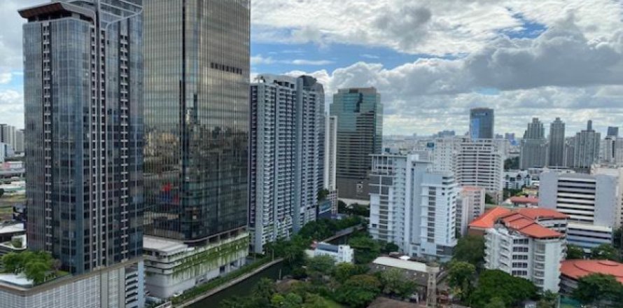 Apartment in Bangkok, Thailand 2 bedrooms № 193931