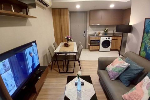 Кондоминиум с 2 спальнями в Ваттхане, Бангкок, Таиланд № 147910 - фото 1