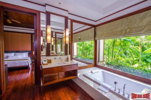 Villa in Kamala, Thailand 4 bedrooms № 194122 - photo 3
