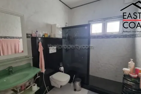 Casa de 3 dormitorios en Jomtien Beach, Pattaya, Tailandia № 213476 - foto 15