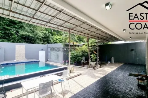 Casa de 3 dormitorios en Jomtien Beach, Pattaya, Tailandia № 213476 - foto 20