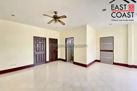 Casa de 2 dormitorios en Pattaya, Tailandia № 213478 - foto 4