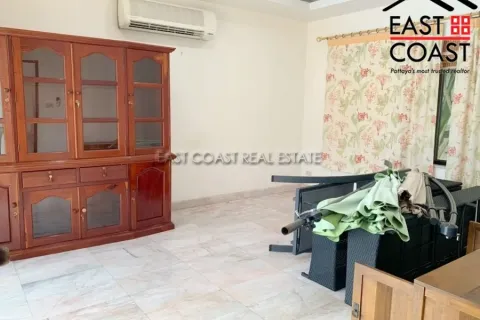 Casa de 3 dormitorios en Pattaya, Tailandia № 213477 - foto 13