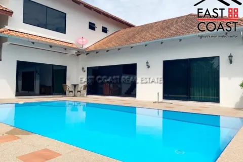 Casa de 3 dormitorios en Pattaya, Tailandia № 213477 - foto 14