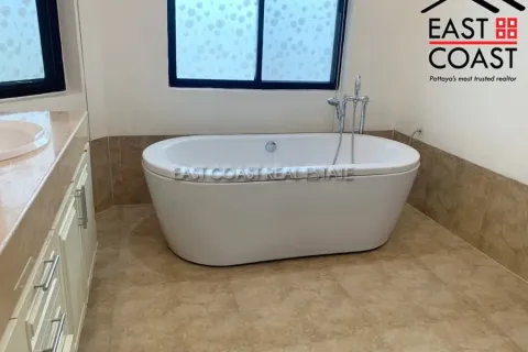 Casa de 3 dormitorios en Pattaya, Tailandia № 213477 - foto 30