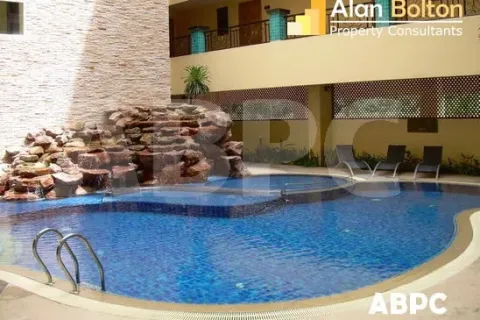 Condo in Pattaya, Thailand, 2 bedrooms  № 211889