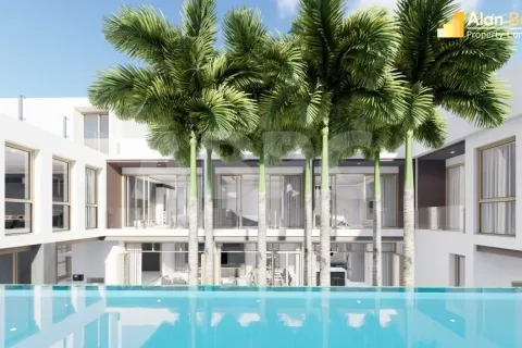 Casa de 6 dormitorios en Pattaya, Tailandia № 211886 - foto 8