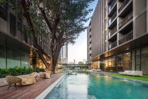 Condo in Bangkok, Thailand, 2 bedrooms  № 157513 - photo 2