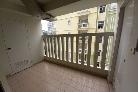 Condo in Bangkok, Thailand, 4 bedrooms  № 157512 - photo 21