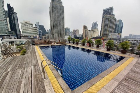Condo in Bangkok, Thailand, 4 bedrooms  № 157512 - photo 6