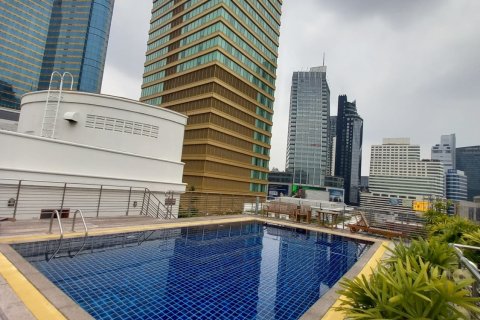 Condo in Bangkok, Thailand, 4 bedrooms  № 157512 - photo 7