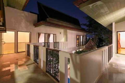 Condo in Bangkok, Thailand, 4 bedrooms  № 157516 - photo 7