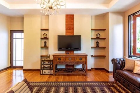 Condo in Bangkok, Thailand, 4 bedrooms  № 157516 - photo 24