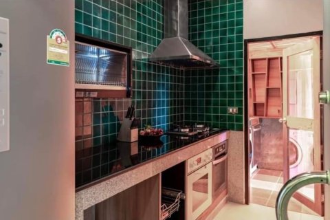 Condo in Bangkok, Thailand, 4 bedrooms  № 157516 - photo 8