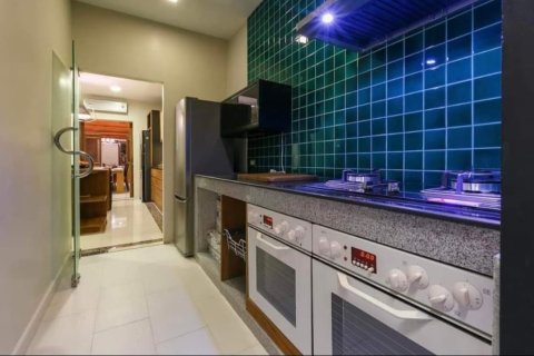 Condo in Bangkok, Thailand, 4 bedrooms  № 157516 - photo 10