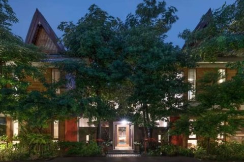 Condo in Bangkok, Thailand, 4 bedrooms  № 157516 - photo 2