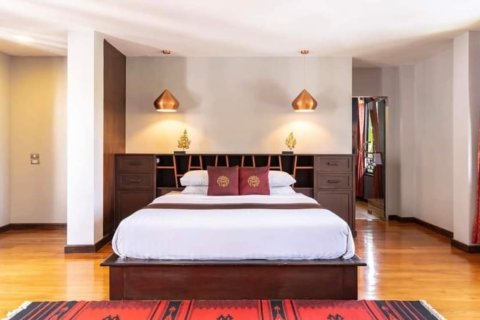 Condo in Bangkok, Thailand, 4 bedrooms  № 157516 - photo 12