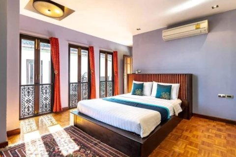 Condo in Bangkok, Thailand, 4 bedrooms  № 157516 - photo 20