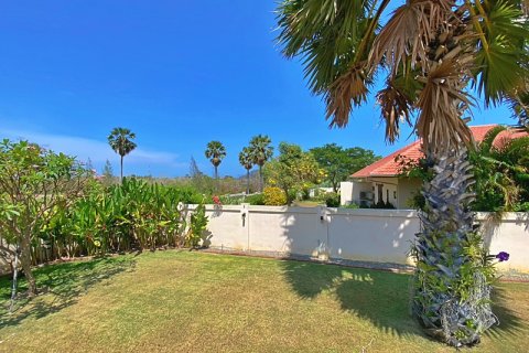 Villa in Pran Buri, Thailand 3 bedrooms № 168735 - photo 20