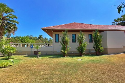 Villa in Pran Buri, Thailand 3 bedrooms № 168735 - photo 18