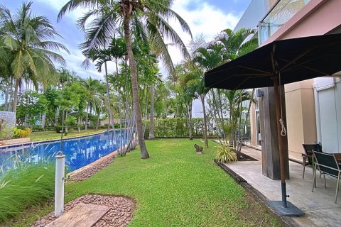 Villa in Cha-am, Thailand 4 bedrooms № 168730 - photo 2