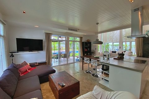 Villa in Cha-am, Thailand 4 bedrooms № 168730 - photo 12