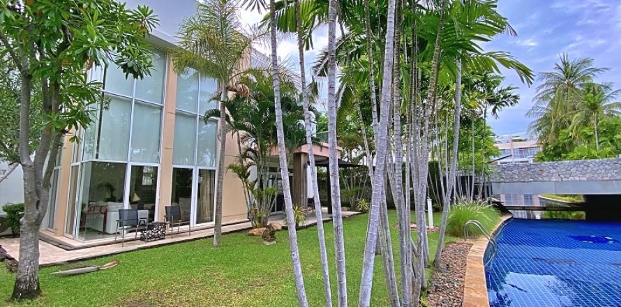 Villa in Cha-am, Thailand 4 bedrooms № 168730