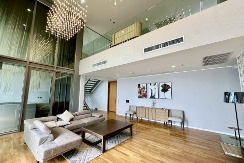 Penthouse in Pattaya, Thailand 5 bedrooms № 169449 - photo 7