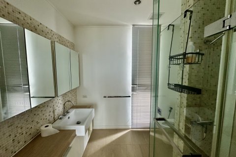 Penthouse in Pattaya, Thailand 5 bedrooms № 169449 - photo 19