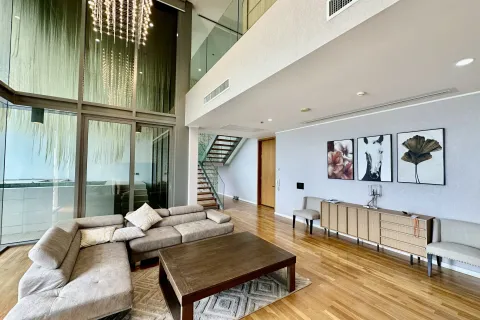 Penthouse in Pattaya, Thailand 5 bedrooms № 169449 - photo 6